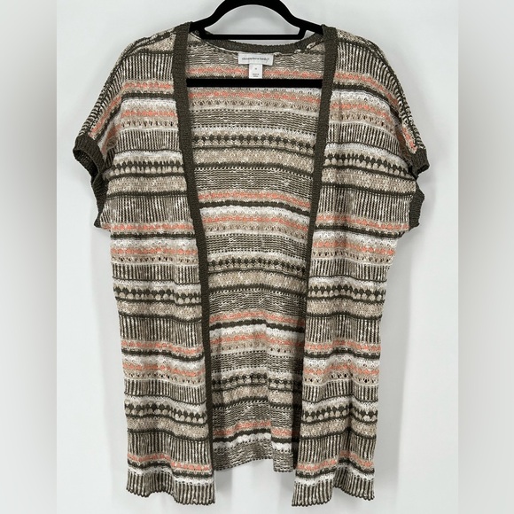 CHRISTOPHER &‎ BANKS SHORT SLEEVE LIGHT WEIGHT KNIT CARDIGAN PERFECT TO LAYER - Picture 1 of 6